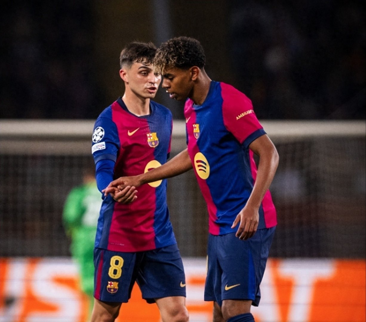 关于比利时轻取多特蒙德,奥亚尔萨瓦尔带队取胜的信息 关于比利时轻取多特蒙德,奥亚尔萨瓦尔带队取胜的信息