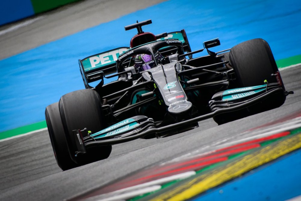 索伯车队翻盘梅赛德斯,诺里斯高光表现 索伯车队翻盘梅赛德斯,诺里斯高光表现