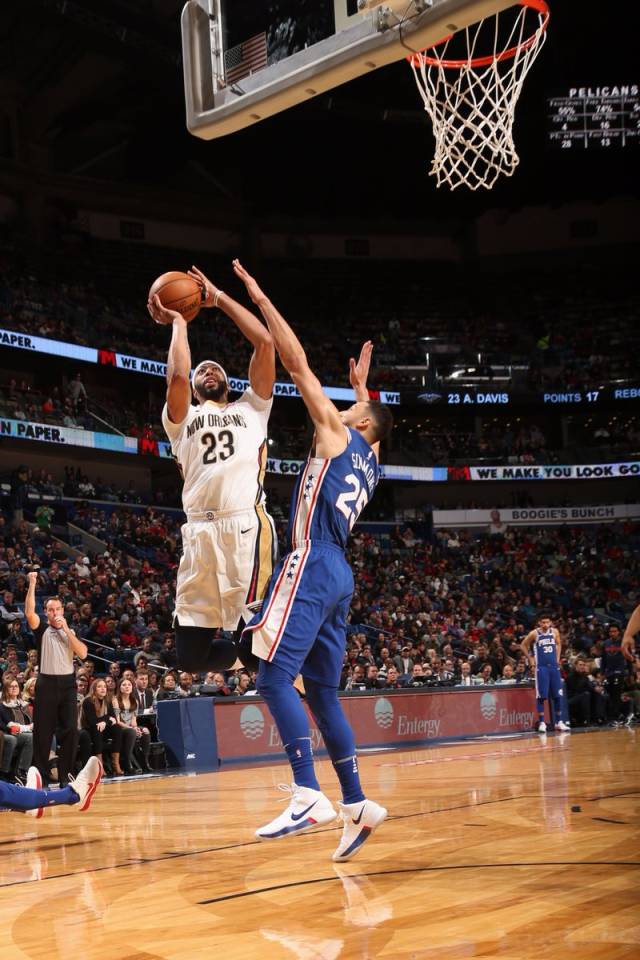 新疆队逆转76人，浓眉哥点燃赛场