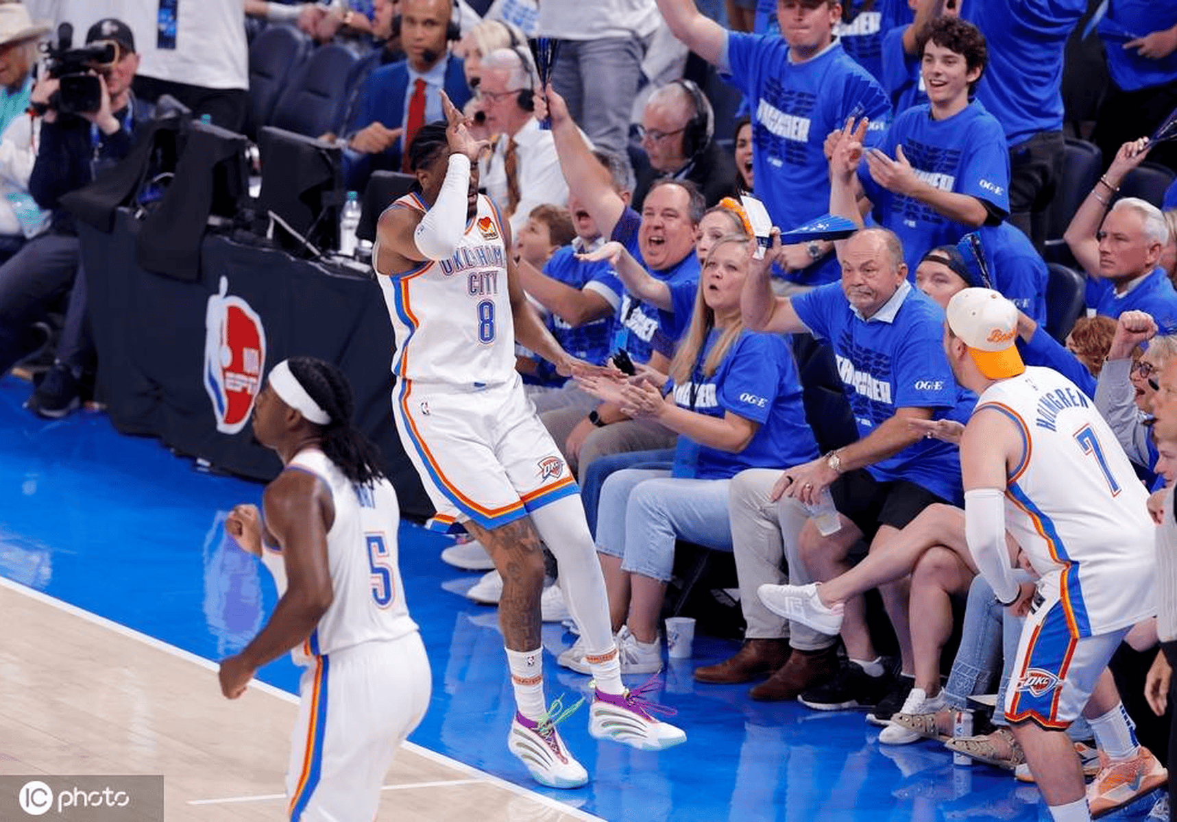 雷霆力克步行者,塔图姆统治全场 雷霆力克步行者,塔图姆统治全场