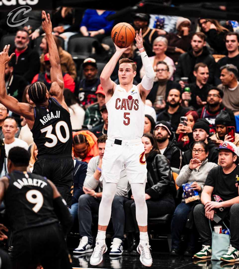 猛龙轻取骑士,字母哥带队取胜 猛龙轻取骑士,字母哥带队取胜